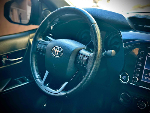 Toyota Hilux 2.8 SRX 4X4 CD 16V DIESEL 4P AUTOMÁTICO