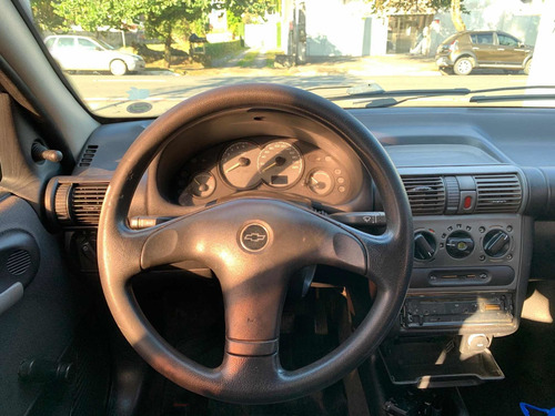 Chevrolet Corsa Sedan 2004 1.0 Classic 4p Gasolina