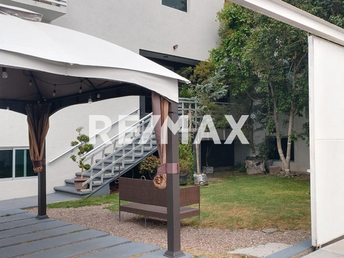 Casa En Venta En Privada Juriquilla
