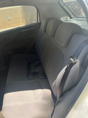 Fiat Punto 1.4 Attractive C/radio Integrada