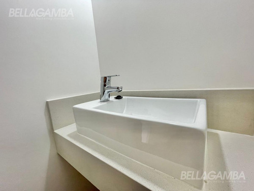 Departamento De 2 Ambientes A Estrenar Con Jardin Y Cochera