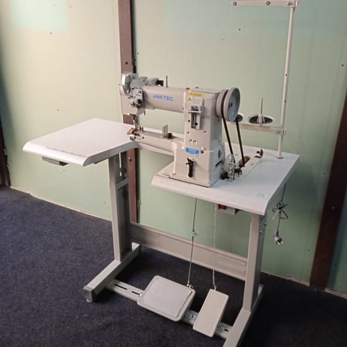 Maquina De Coser Triple Arrastre De Cañon Brazo Libre Servo
