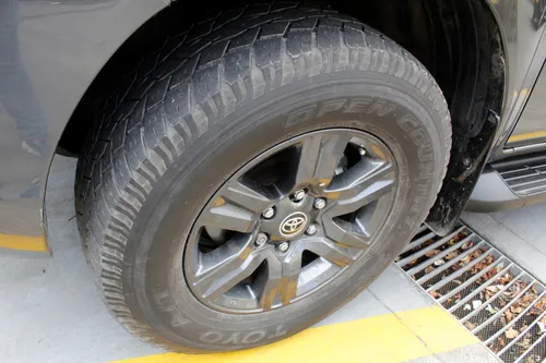 Toyota Hilux 2.4 Mt Diesel 4x4