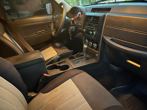 Imagen 10 de 15 de Jeep Cherokee 4x4