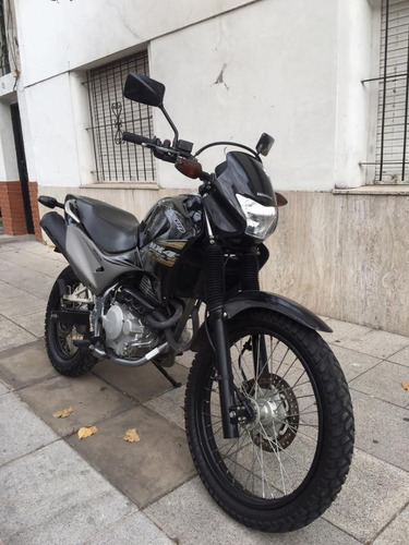 Imagen 2 de 7 de Honda Falcon 400
