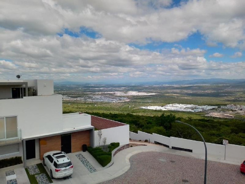 Imagen 2 de 26 de Magnifica Casa En Venta De Zibata, High Gardens By, Devarana, Fracc. Acantha