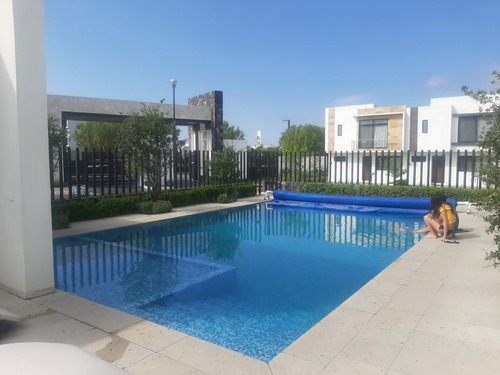 Casa En Venta, Los Robles Zakia Queretaro