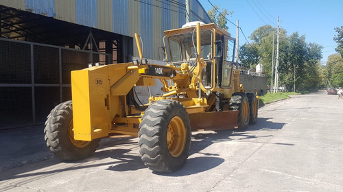 Motoniveladora Caterpillar 140k