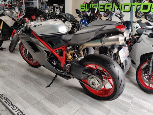 Ducati 848 Evo