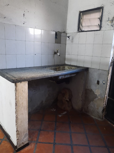 Local En Alquiler De 25 Metros Cuadrados Avenida San Martin 4497 Caseros Tres De Febrero