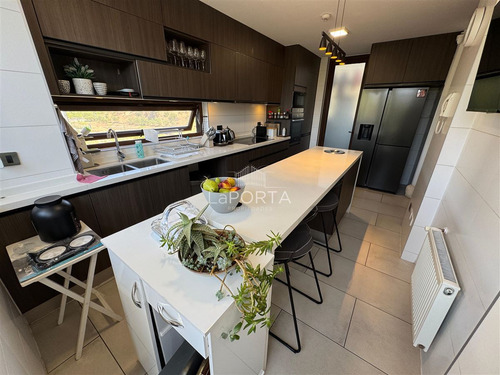 Departamento En Venta De 4 Dorm. En Lo Barnechea