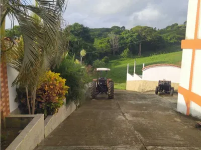 Hotel y resort en venta