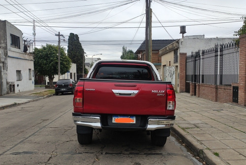 Imagen 6 de 11 de Toyota Hilux 2.8 Cd Srv 177cv 4x4 2016