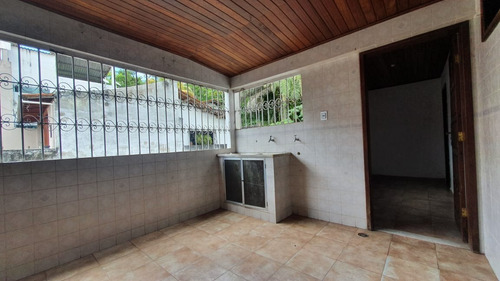 Vendo Apartamento No Bairro Castália - 4064