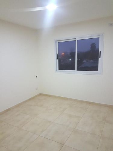 Imagen 10 de 11 de Departamento 2 Ambientes Con Cochera - Calle 31 Al 4200 - Villa España