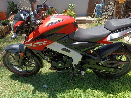 Bajaj Rouser Ns 200