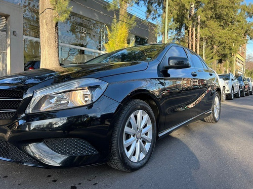 Imagen 2 de 24 de Mercedes Benz A200 Style 1.6 T De 156cv U/mano 49.000km 2013