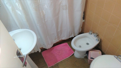 Vende 3 Amb A La Calle C/balcón Vista Al Mar-cochera Centro, Mar Del Plata.
