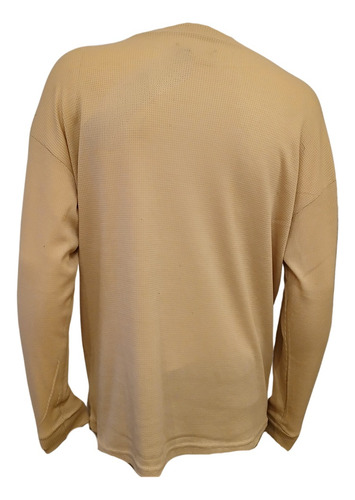 Remera Manga Larga Waffle Oversize Cuello Redondo Hombre