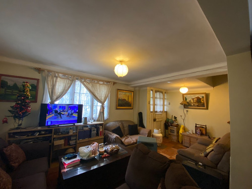 Casa Ley Pereira A Pasos De La Casa De La Cultura De Ñuñoa