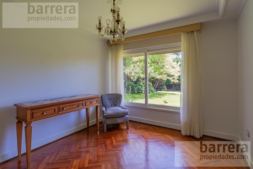 Exclusivo Chalet En Los Troncos: 4 Dormitorios Con Terreno Único