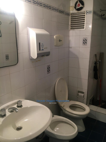 Venta Oficina Con Renta Ciudad Vieja O Permuta Apto Punta