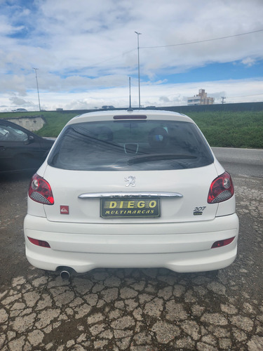 Peugeot 207 1.6 16v Quiksilver Flex 5p
