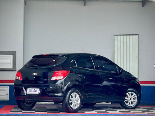 Chevrolet Onix HATCH LT 1.0 8V FlexPower 5p Mec.