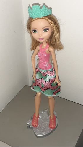 Muñeca Ashlynn Ella Ever After High. Mattel