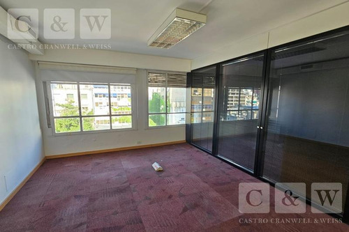San Martín Al 600 | Oficina En Alquiler | Microcentro