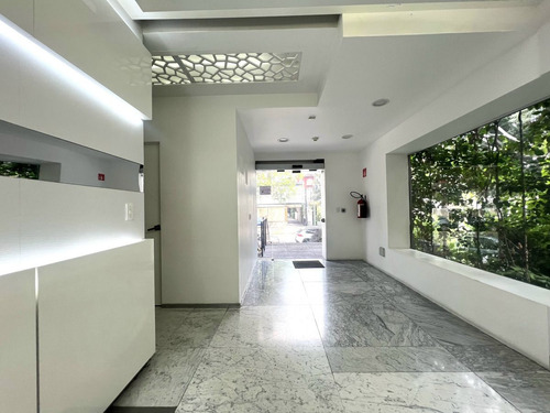 Casa Con Uso De Suelo Comercial En Polanco