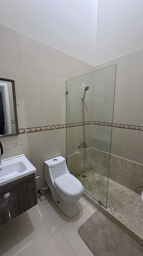 Villa En Venta En Metro Country Club Juan Dolio.