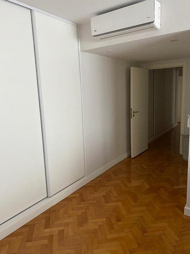 Imagen 12 de 30 de Piso 3 Dormitorios Más Dependencia Reciclado En Torre Douburg- Belgrano Barrancas