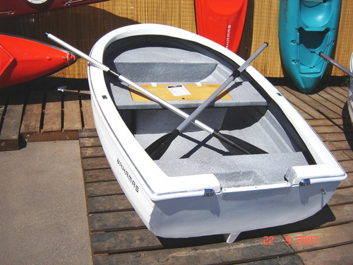 Bote Bahamas 230
