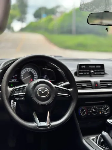 Mazda 3 2.0 Prime