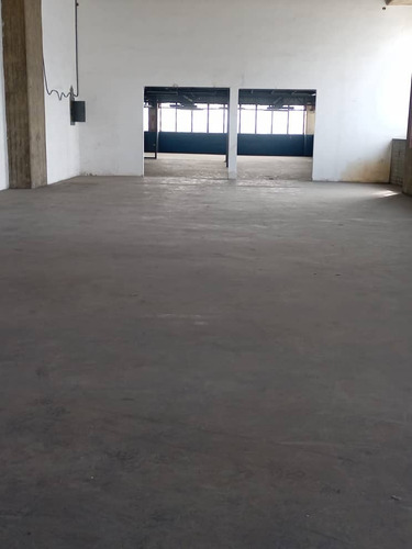 Imagen 8 de 30 de Alquiler De Planta Comercial En Edificio Boleita Sur