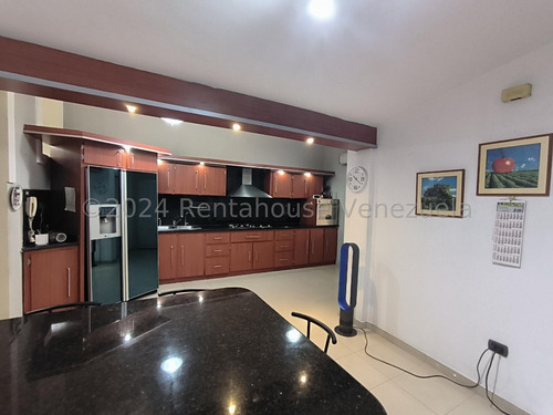 Magnífica Residencia De Lujo En Urbanización Corinsa 24-27025 Irrr