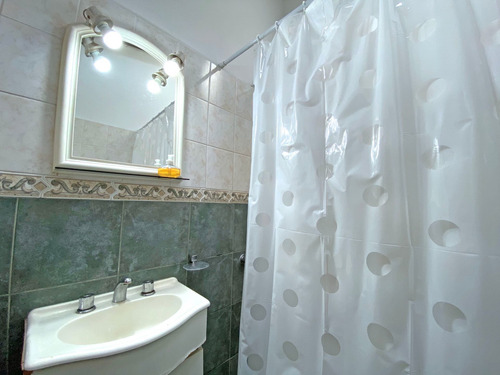 Casa En Venta Tolosa, 4 Dormitorios Y Pileta