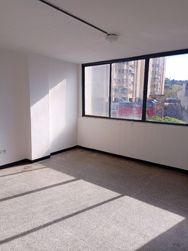 Imagen 9 de 22 de Best House Vende Increíble Local En El Centro De Los Teques