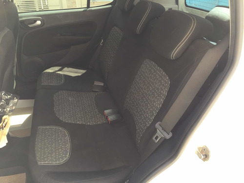 Fiat Uno 2015 1.4 Evolution Flex 5p