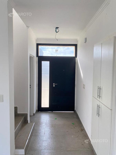 Imagen 14 de 22 de Casa En Venta En El Canton - Maroto Propiedades