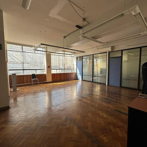 Edificio Comercial Con Excelente Ubicacion