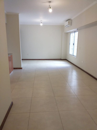 Departamento En Alquiler En Flores