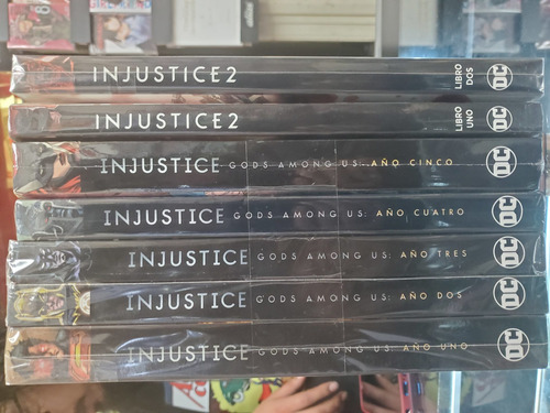 Injustice Gods Among Us E Injustice 2 Dc Comics Deluxe 