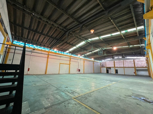 Galpon En Venta Ubicado En El Recreo, Valencia