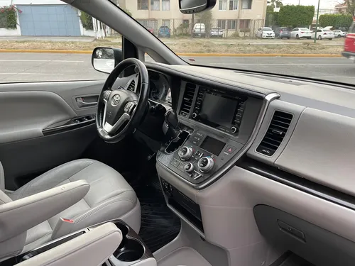 Toyota Sienna 3.5 Xle Piel At
