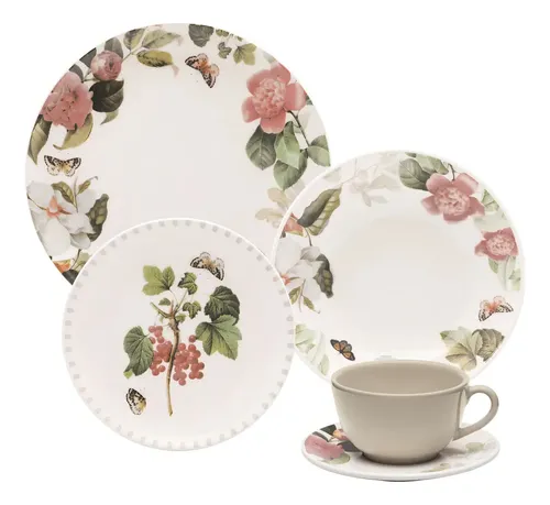 Conjunto de pratos e xícara de porcelana com decoração floral