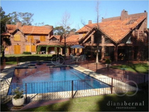Imagen 3 de 30 de Punta Del Este, Casa En Mansa, 6 Dormitorios Y Piscina*- Ref: 43405