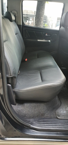 Imagen 10 de 16 de Toyota Hilux 2015 3.0 Cd Srv Limited 171cv 4x4 5at