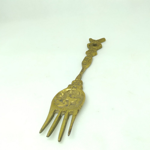Tenedor Cubierto Decorativo De Bronce (Usado)